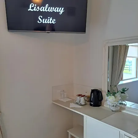 Lisalway Country לינה וארוחת בוקר