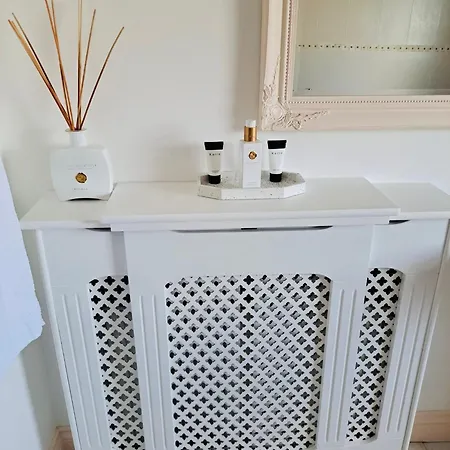 לינה וארוחת בוקר Lisalway Country 5*