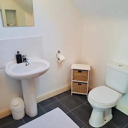 לינה וארוחת בוקר Lisalway Country 5*